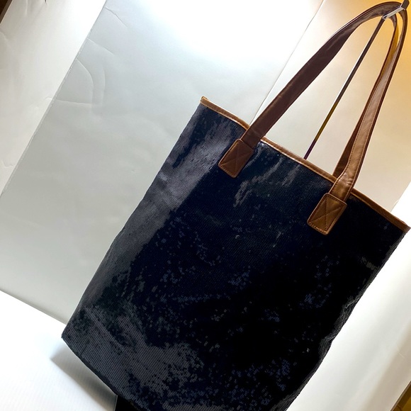 LUXOR LAS VEGAS TOTE - Picture 6 of 8